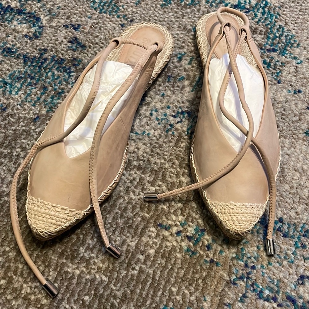 Size 9 women’s sandals